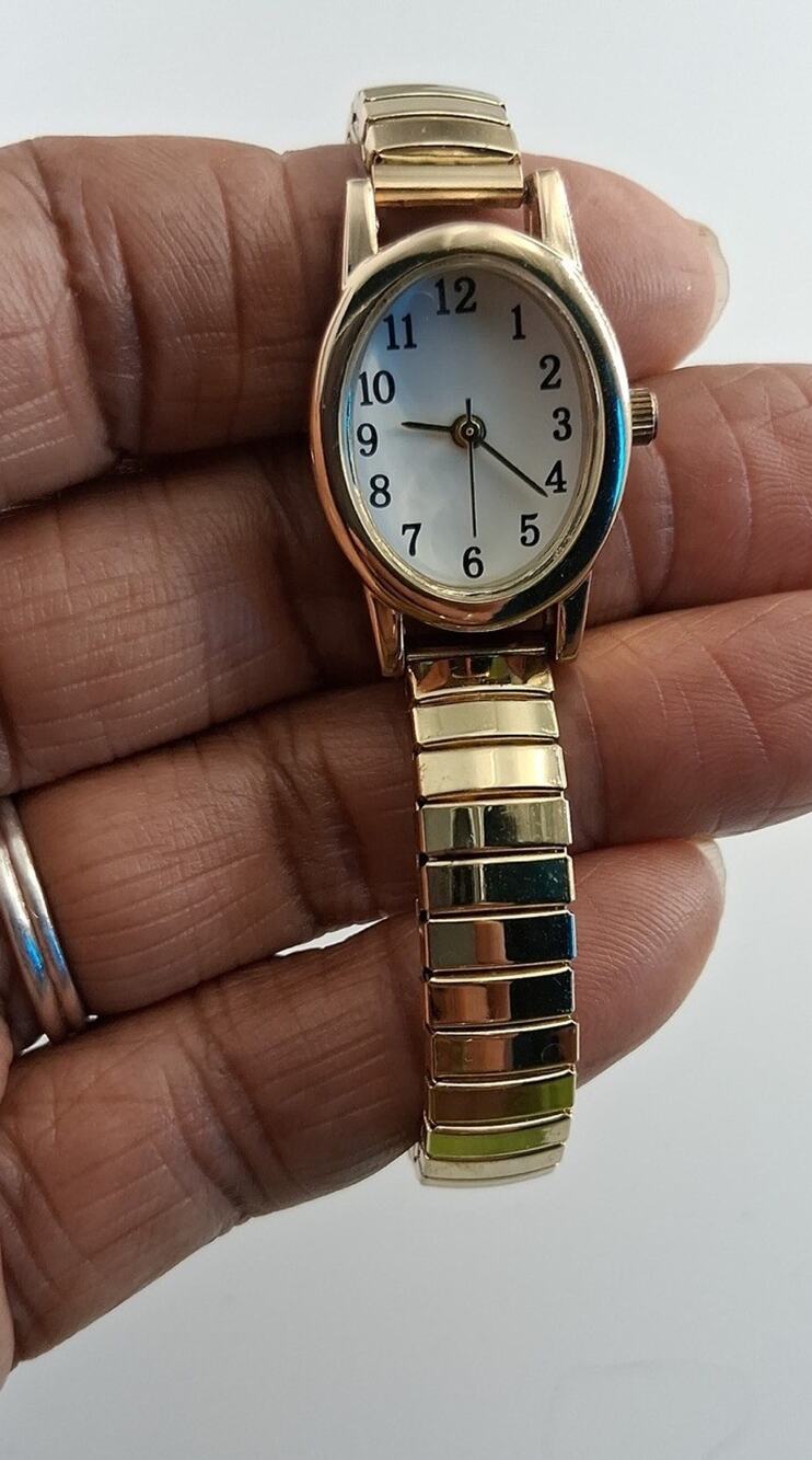 Timex Womens Watch Gold Tone Oval Easy Reader White Dial Stretch Expansion Band